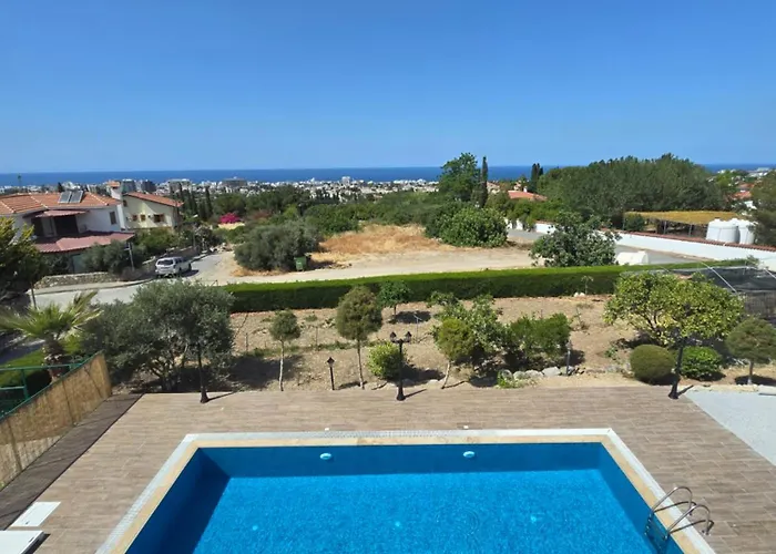 ゲストハウス Kyrenia Boutique Residance 4*